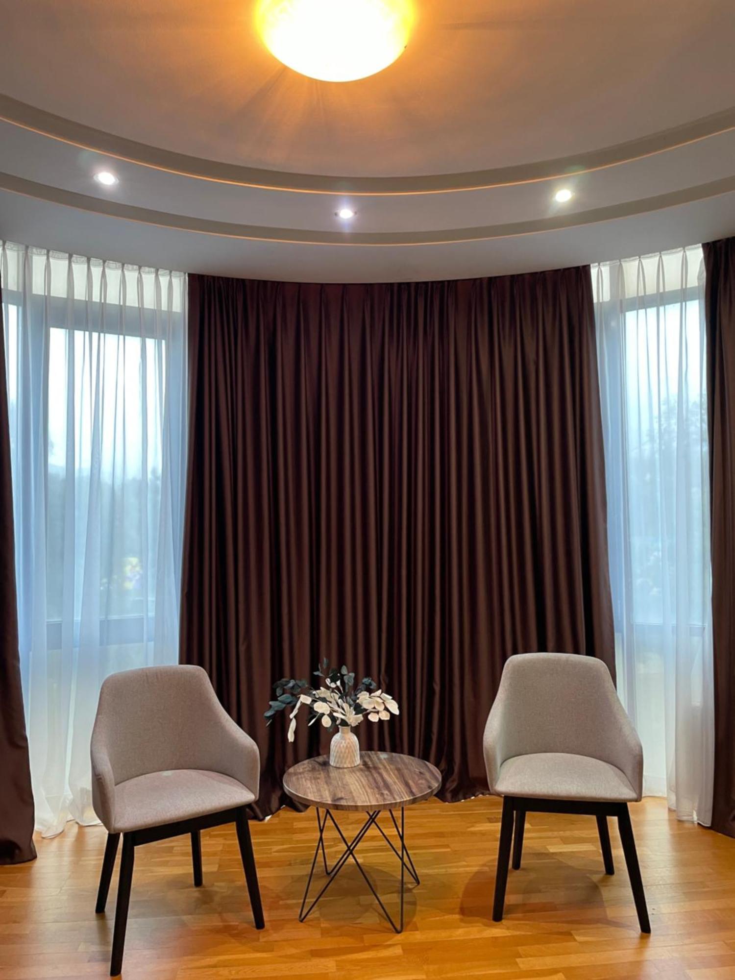 Apartment 5 Almaty Esterno foto